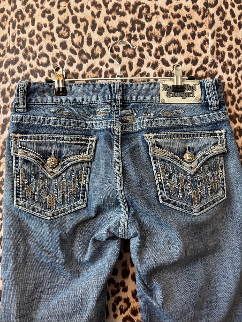 Rock & Roll Cowgirl Blue Bootcut Jeans with Embellished Back Pockets